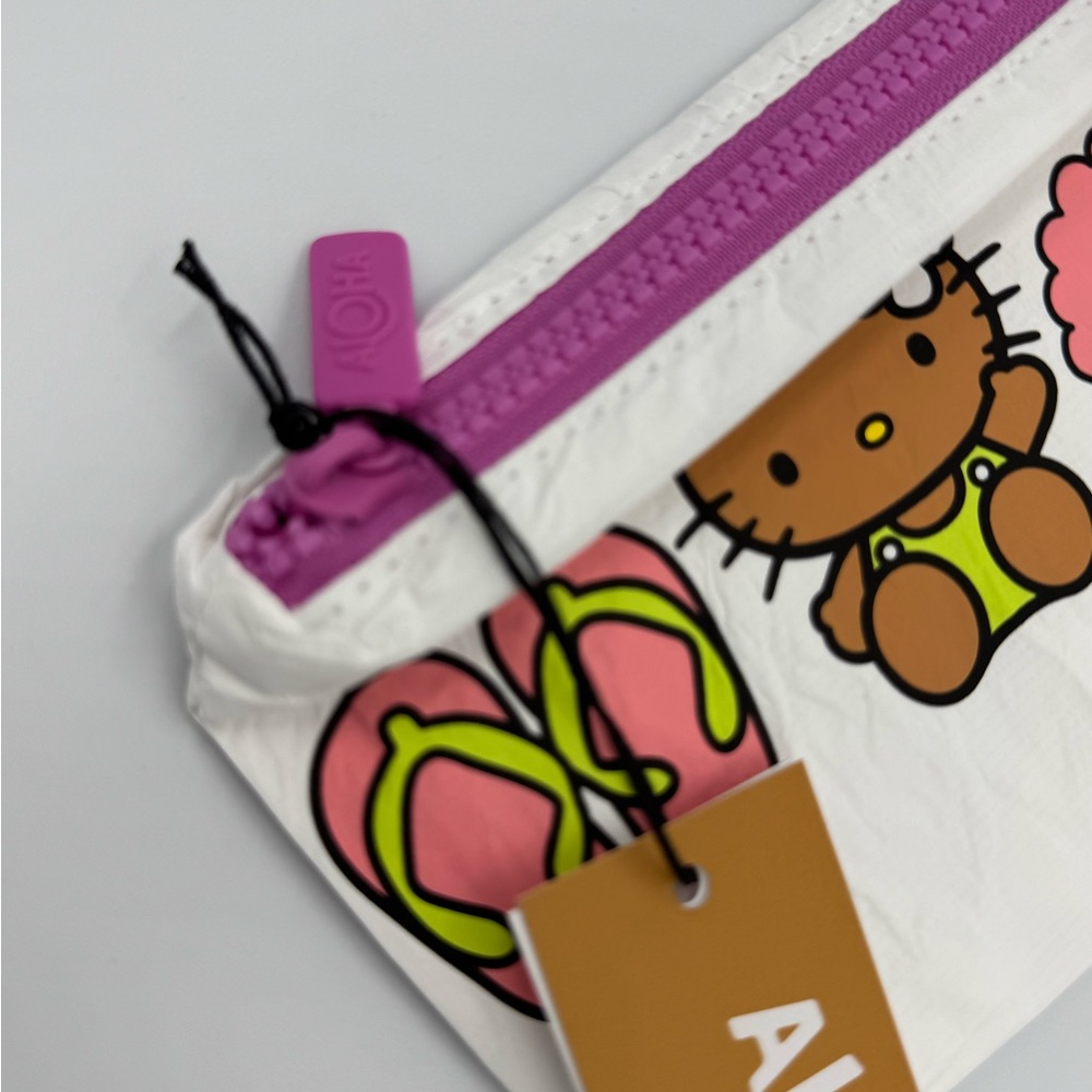 Aloha Collection x Hello Kitty Mini Pouch - Picture 3 of 6